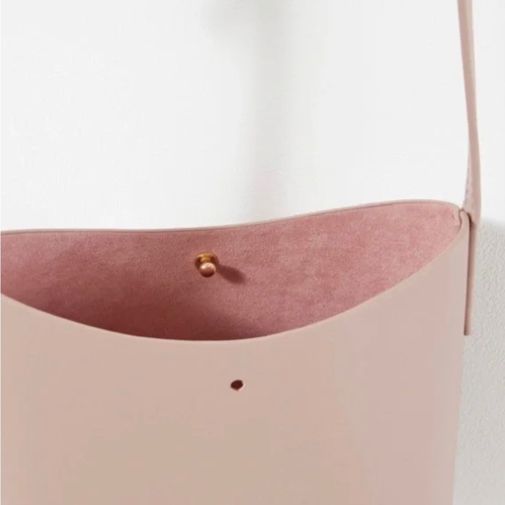🚫SOLD🚫🌸Samara Medium Shoulder Bag in Peony🌸 - Picture 5 of 10